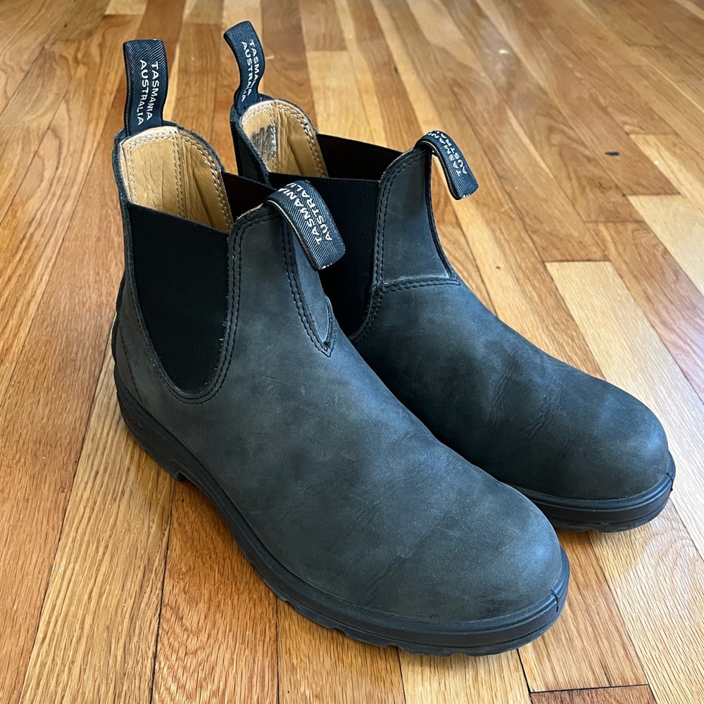 Rustic Black Blundstones Men’s 10.5